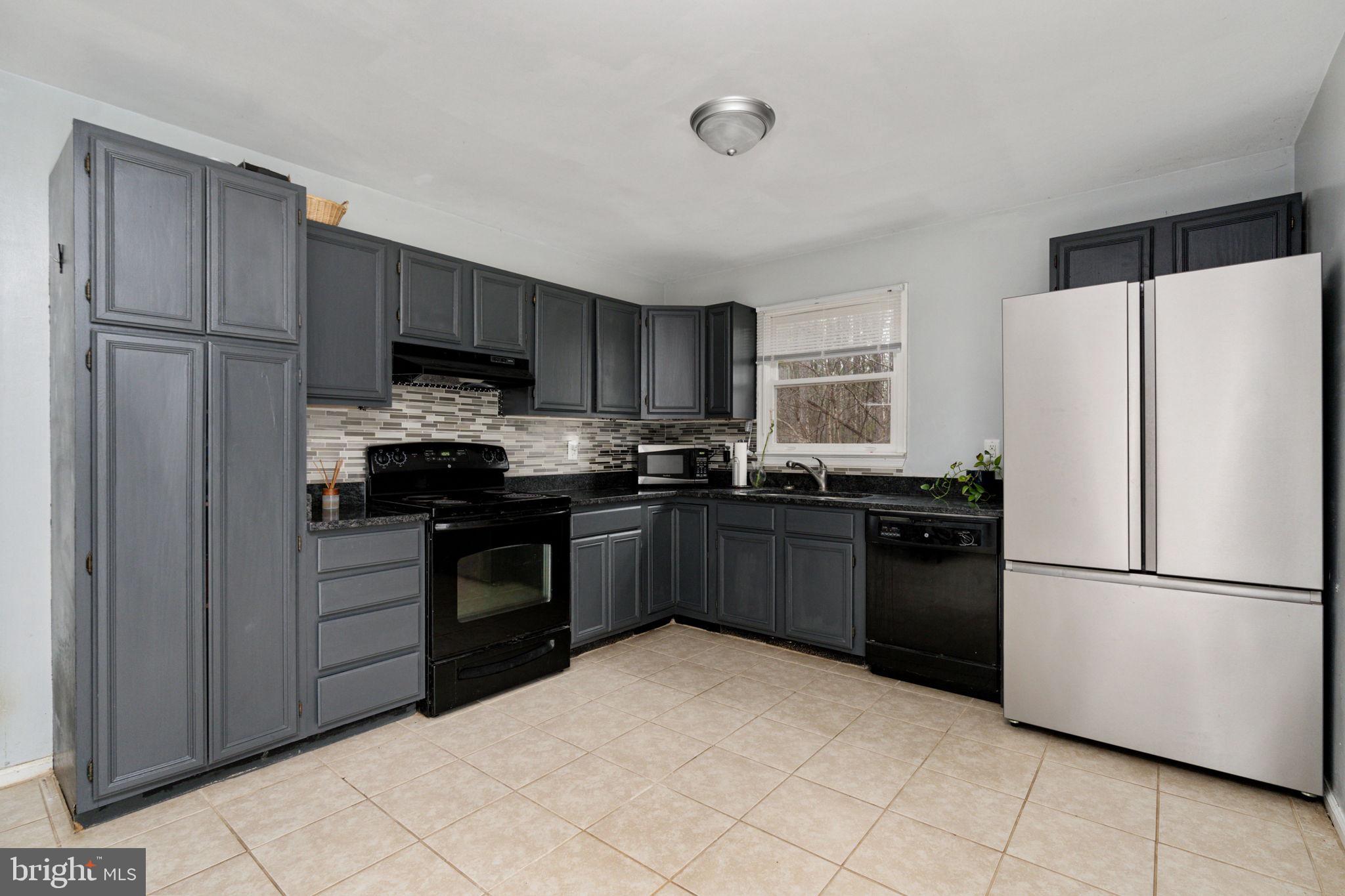 4 Posterity Cove Ruther Glen, VA 22546 - Photo 3 of 36