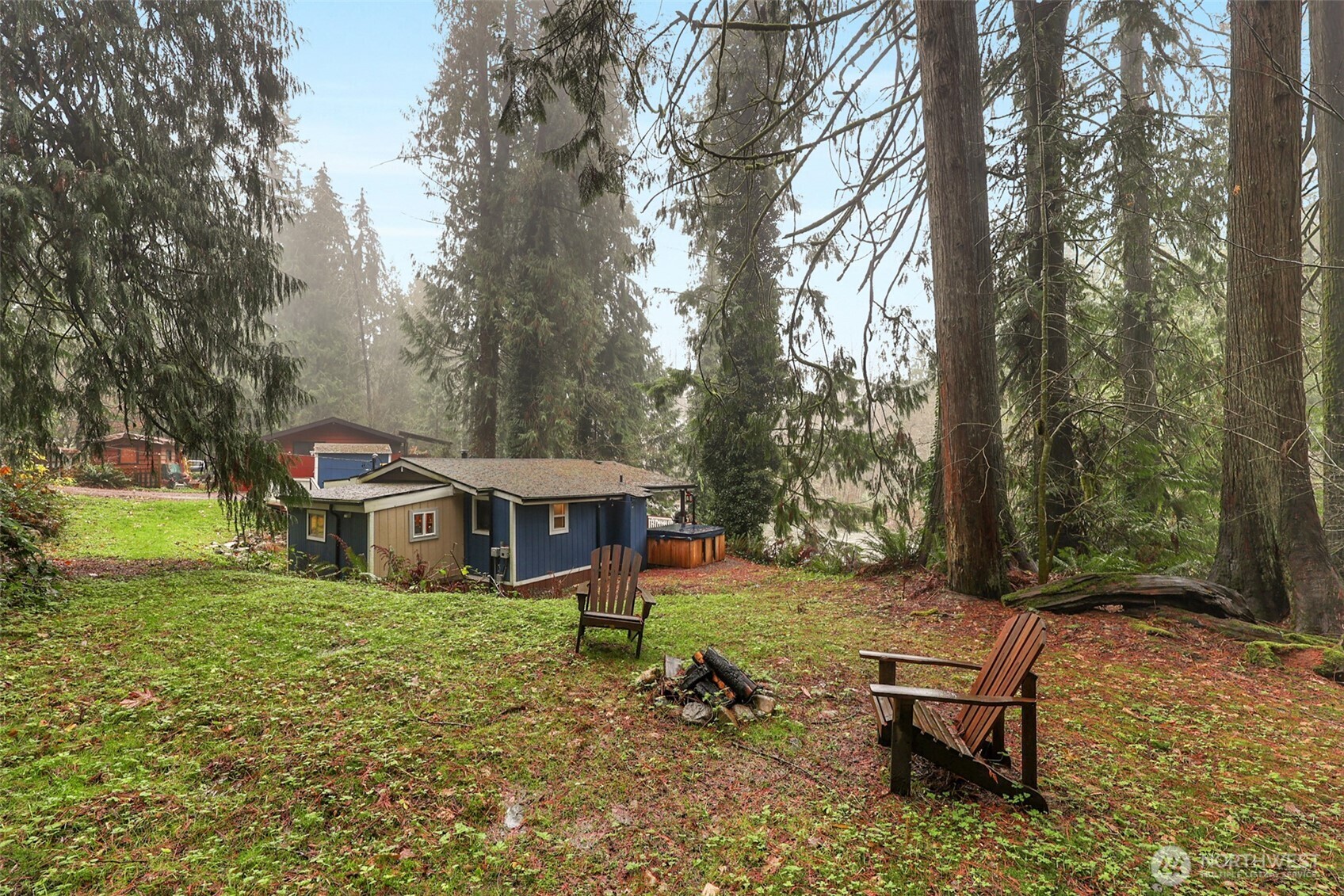 13109 Crystal Springs Road Granite Falls, WA 98252 - Photo 14 of 32 an outdoor sitting area with golf course