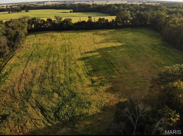 $658,224 | 18111 Boulder Road, Carlyle, IL 62231