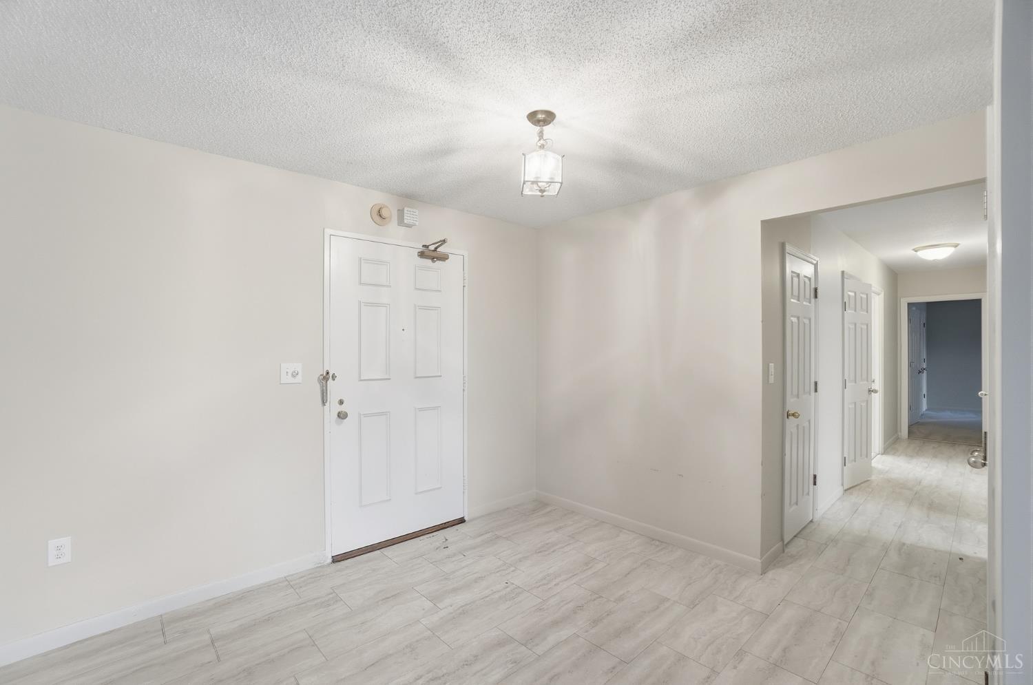 2444 Madison Road, Unit 408 Cincinnati, OH 45208 - Photo 6 of 49