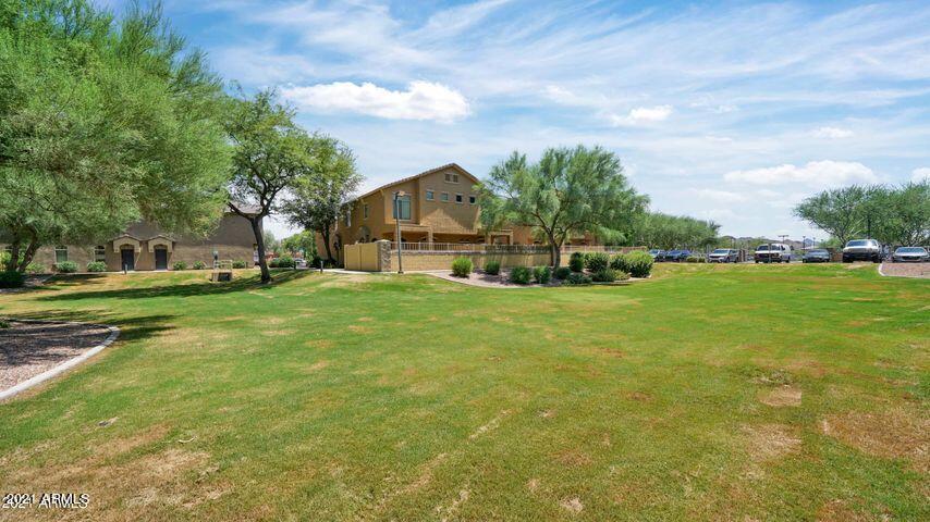 2150 East Bell Road, Unit 1153 Phoenix, AZ 85022 - Photo 28 of 29 green belt