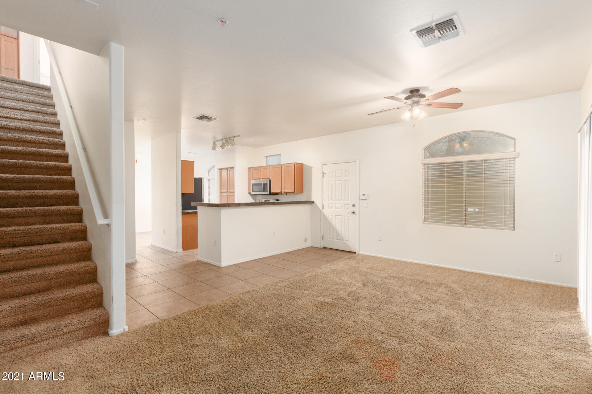 2150 East Bell Road, Unit 1153 Phoenix, AZ 85022 - Photo 4 of 29 04-Bell