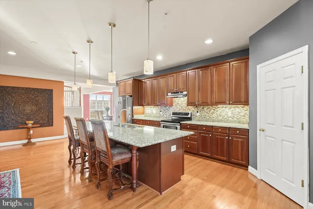 $1,100,000 | 202 Bonhill Drive, Fort Washington, MD 20744