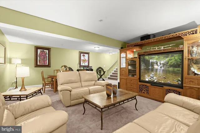 $1,100,000 | 202 Bonhill Drive, Fort Washington, MD 20744