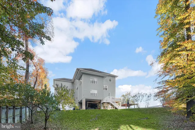 $1,100,000 | 202 Bonhill Drive, Fort Washington, MD 20744