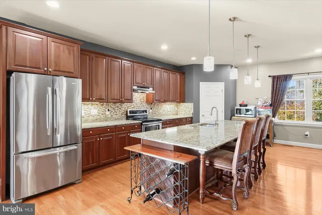 $1,100,000 | 202 Bonhill Drive, Fort Washington, MD 20744