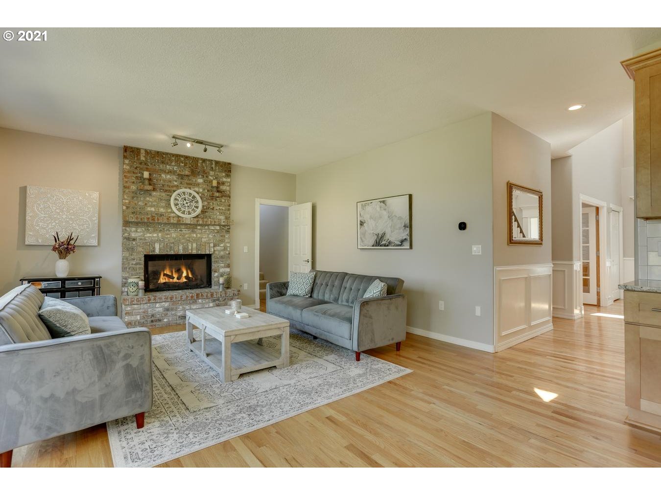1603 Northwest Mayfield Road Portland, OR 97229 - Photo 12 of 32 Gallery Image 12