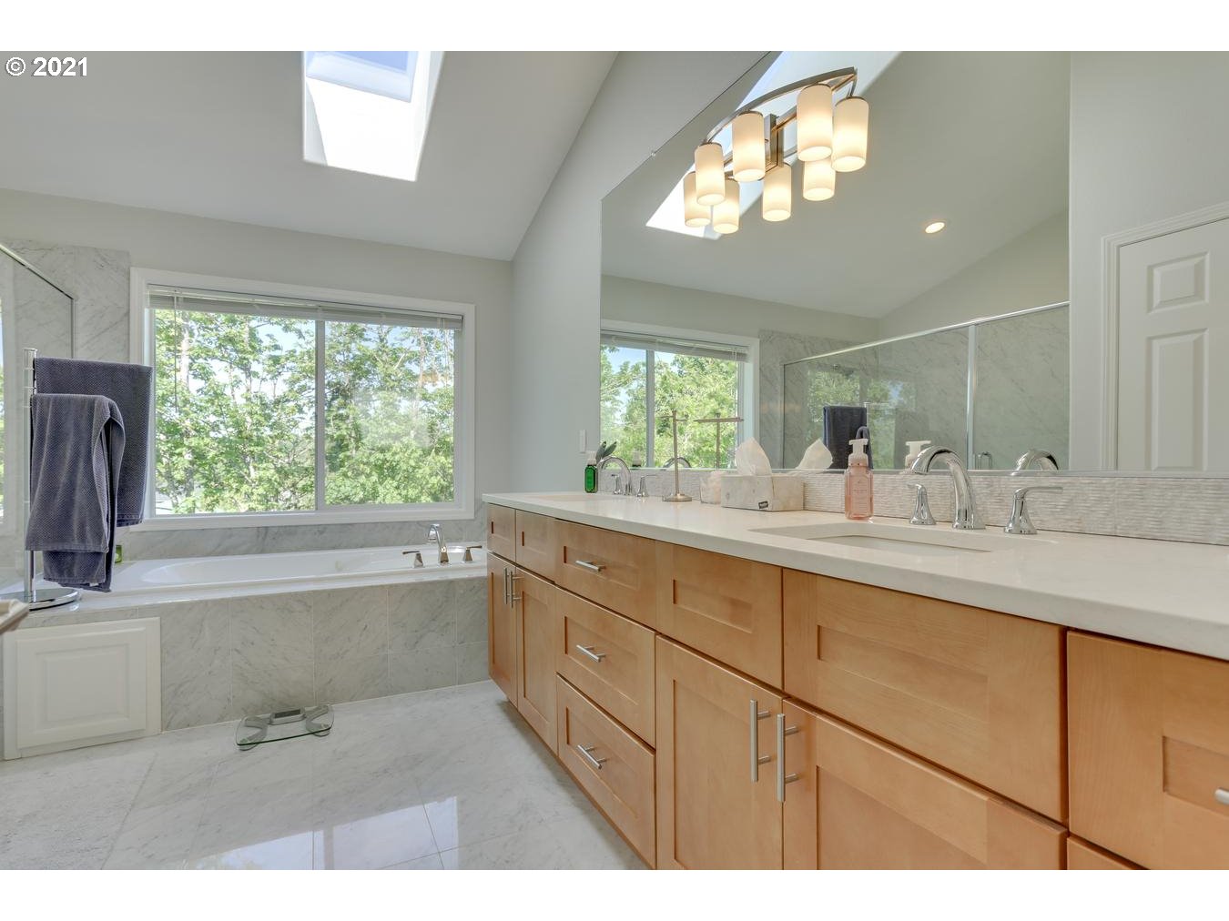 1603 Northwest Mayfield Road Portland, OR 97229 - Photo 17 of 32 Gallery Image 17
