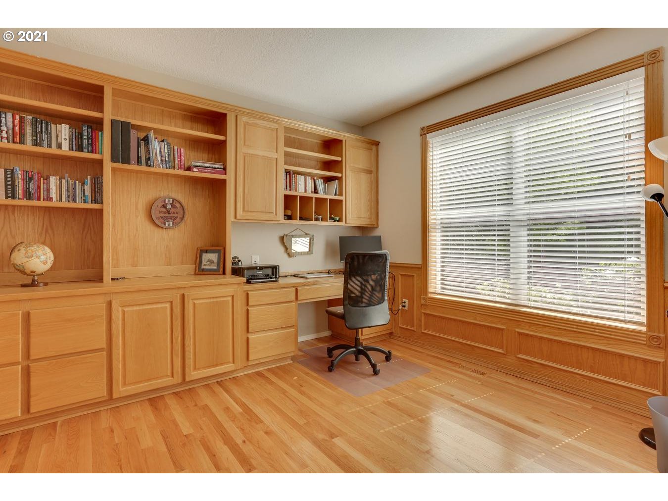 1603 Northwest Mayfield Road Portland, OR 97229 - Photo 3 of 32 Gallery Image 3