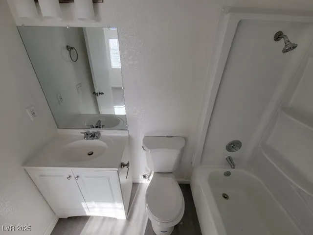 $1,050 | 2771 South Mountain Vista Street, Unit B, Las Vegas, NV 89121