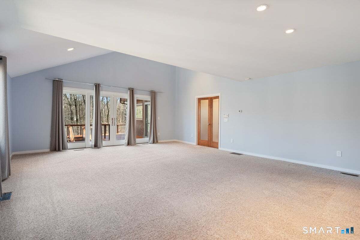 9 Patchen Lane Weston, CT 06883 - Photo 16 of 40