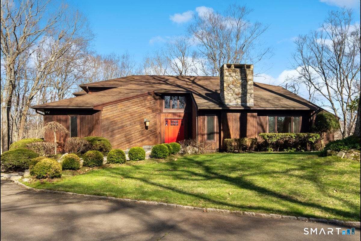 9 Patchen Lane Weston, CT 06883 - Photo 2 of 40