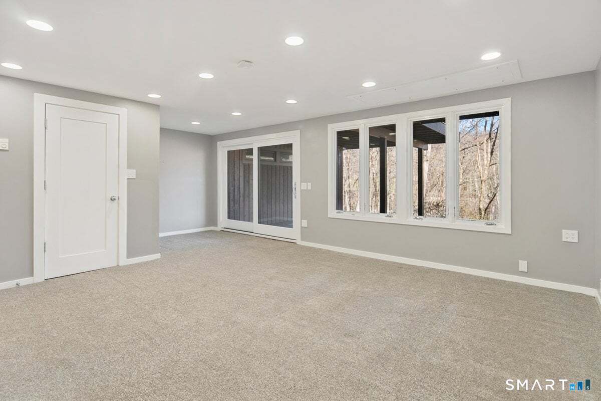 9 Patchen Lane Weston, CT 06883 - Photo 28 of 40