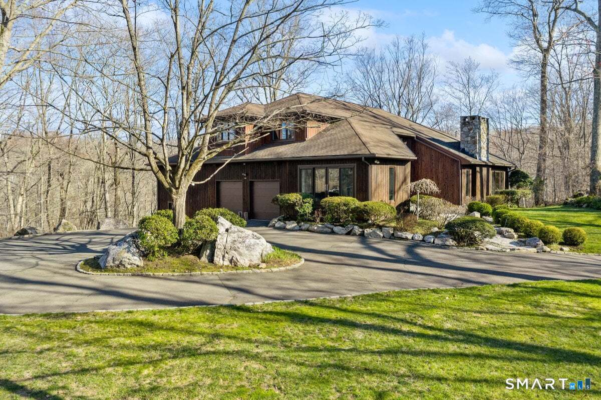9 Patchen Lane Weston, CT 06883 - Photo 3 of 40