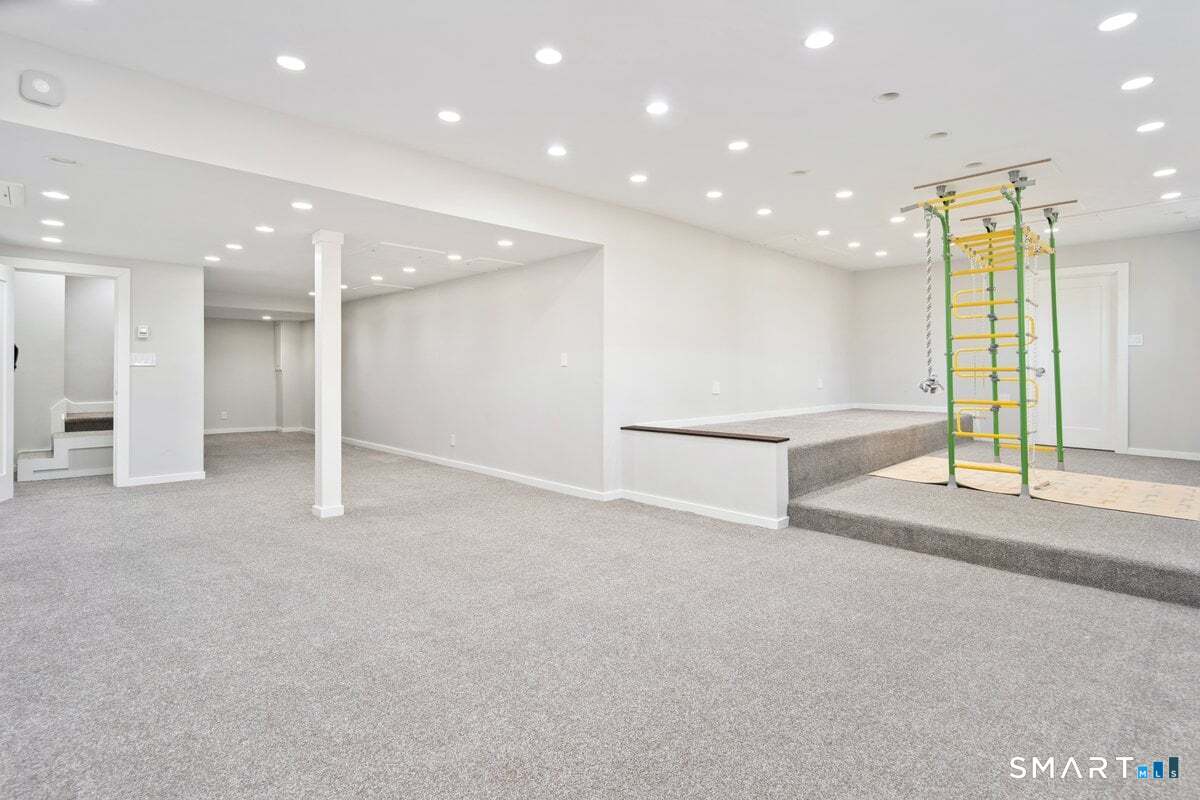 9 Patchen Lane Weston, CT 06883 - Photo 31 of 40