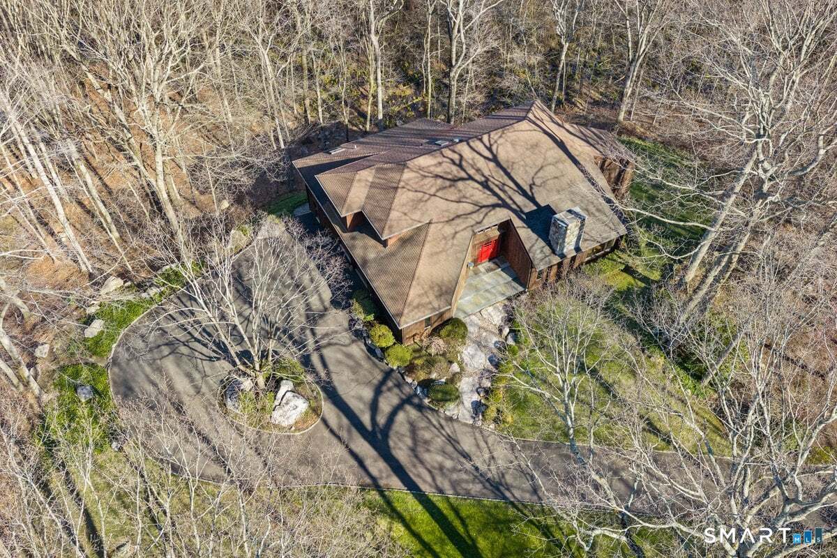 9 Patchen Lane Weston, CT 06883 - Photo 37 of 40