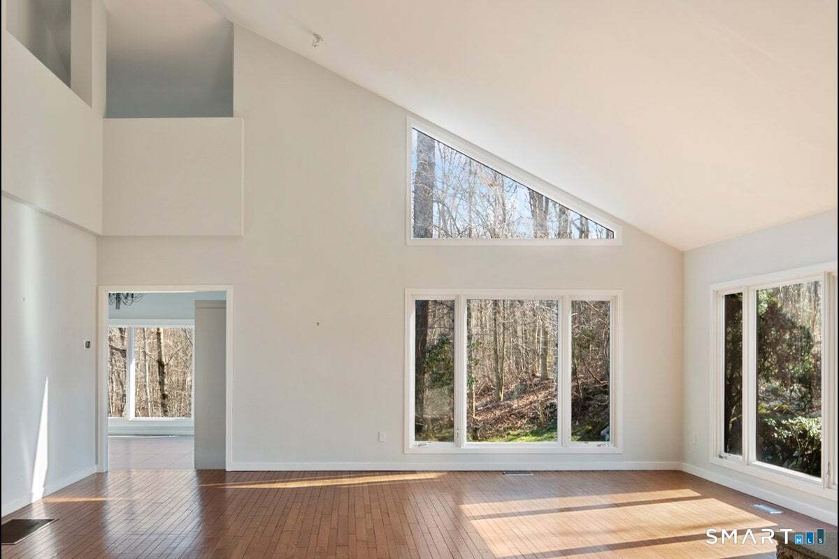 9 Patchen Lane Weston, CT 06883 - Photo 7 of 40