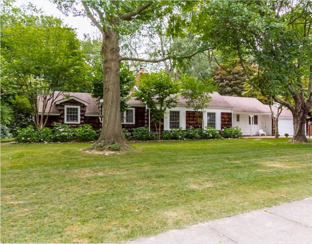 252 Overbrook Road Pittsford, NY 14618 - Photo 1 of 1