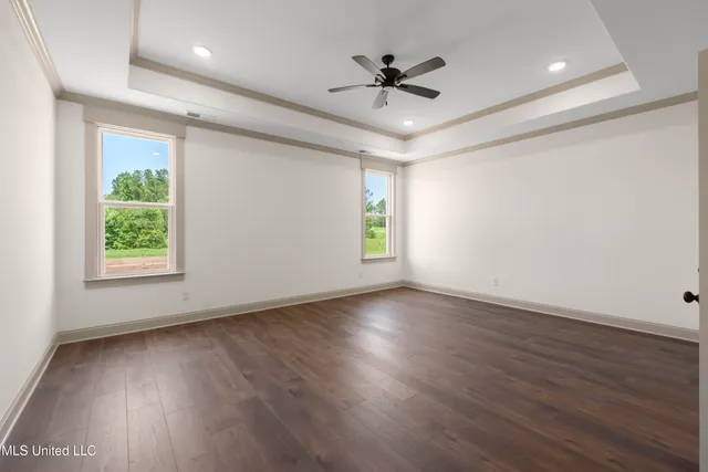 $638,000 | 665 Fogg Road North, Lake Cormorant, MS 38641