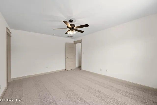 $638,000 | 665 Fogg Road North, Lake Cormorant, MS 38641