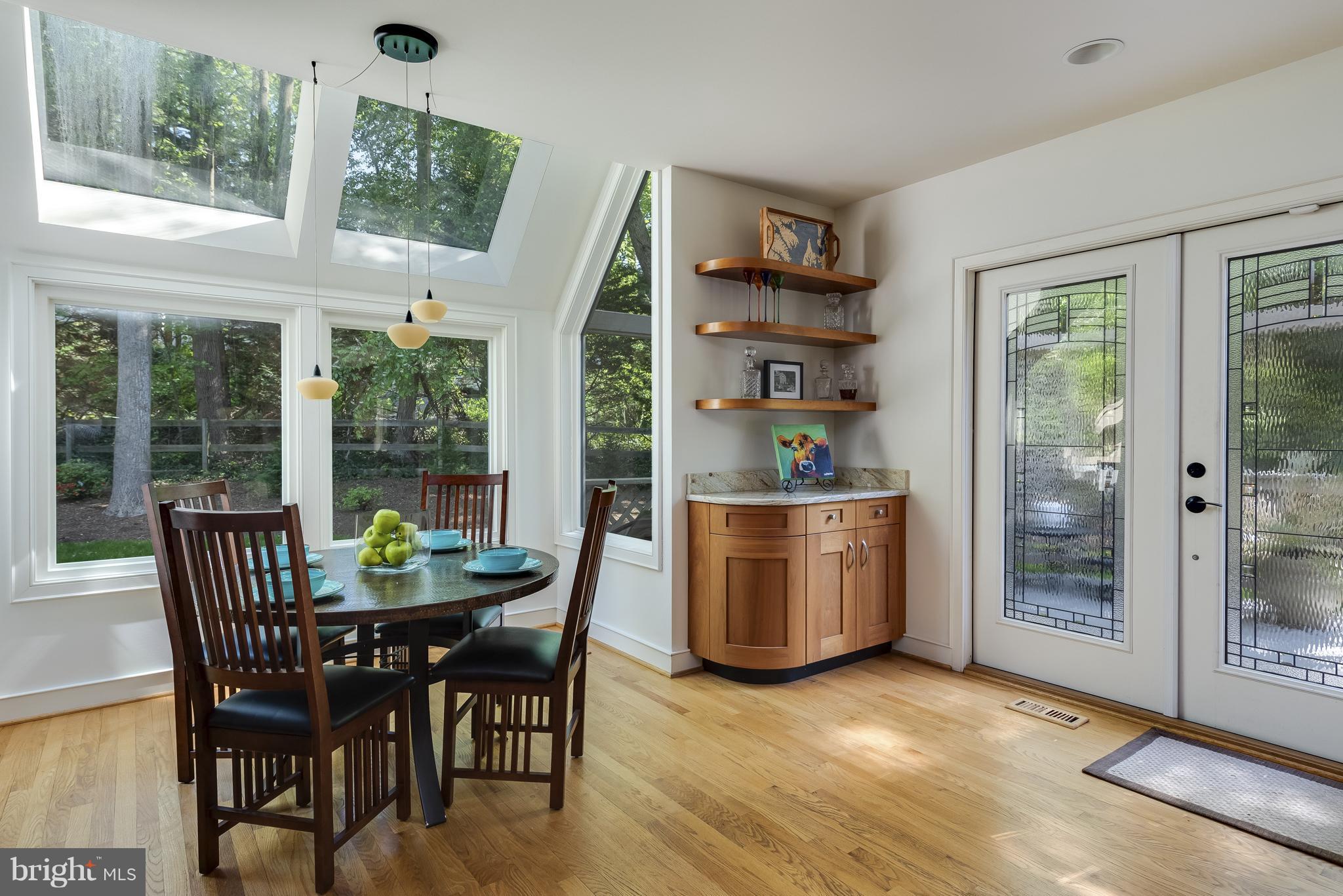 1500 Severncroft Road Annapolis, MD 21409 - Photo 10 of 29 Breakfast Area