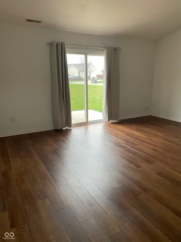 $1,700 | 1195 Count Turf Court, New Whiteland, IN 46184