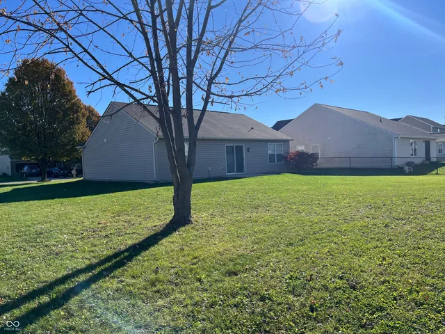 $1,700 | 1195 Count Turf Court, New Whiteland, IN 46184