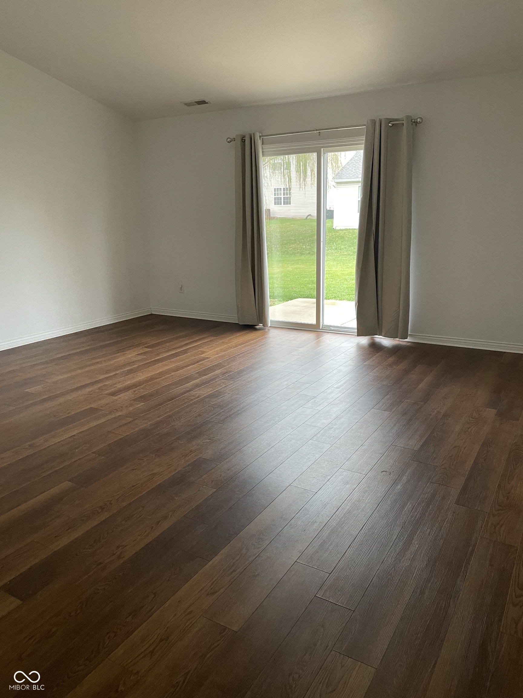 1195 Count Turf Court New Whiteland, IN 46184 - Photo 3 of 17