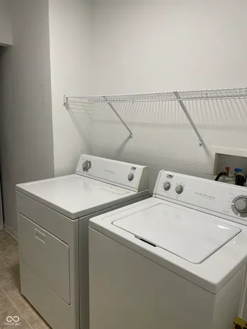 $1,700 | 1195 Count Turf Court, New Whiteland, IN 46184