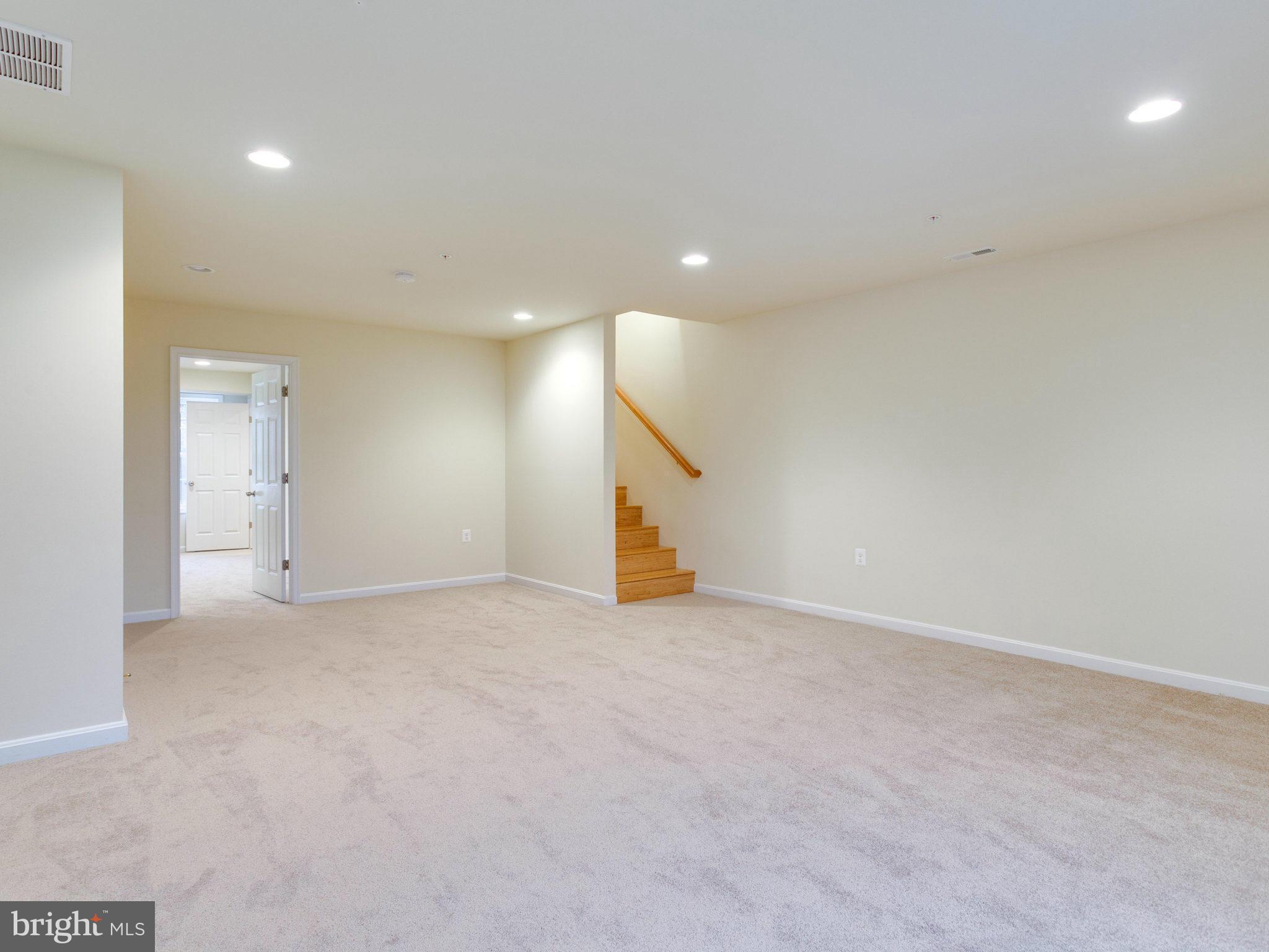 1444 Morris Road Southeast Washington, DC 20020 - Photo 17 of 20 Family Room