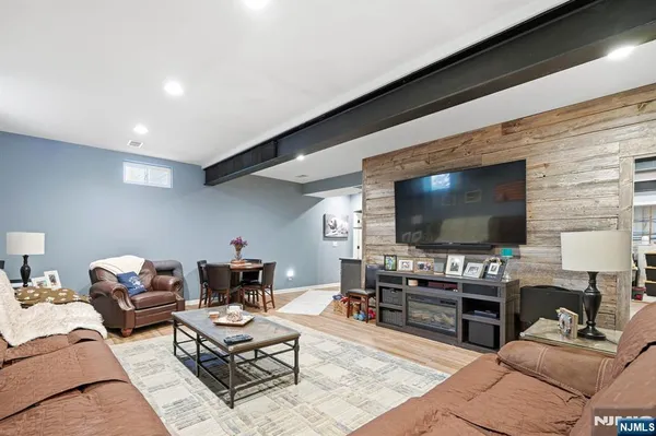 $1,499,000 | 173 Point Breeze Drive, West Milford, NJ 07421