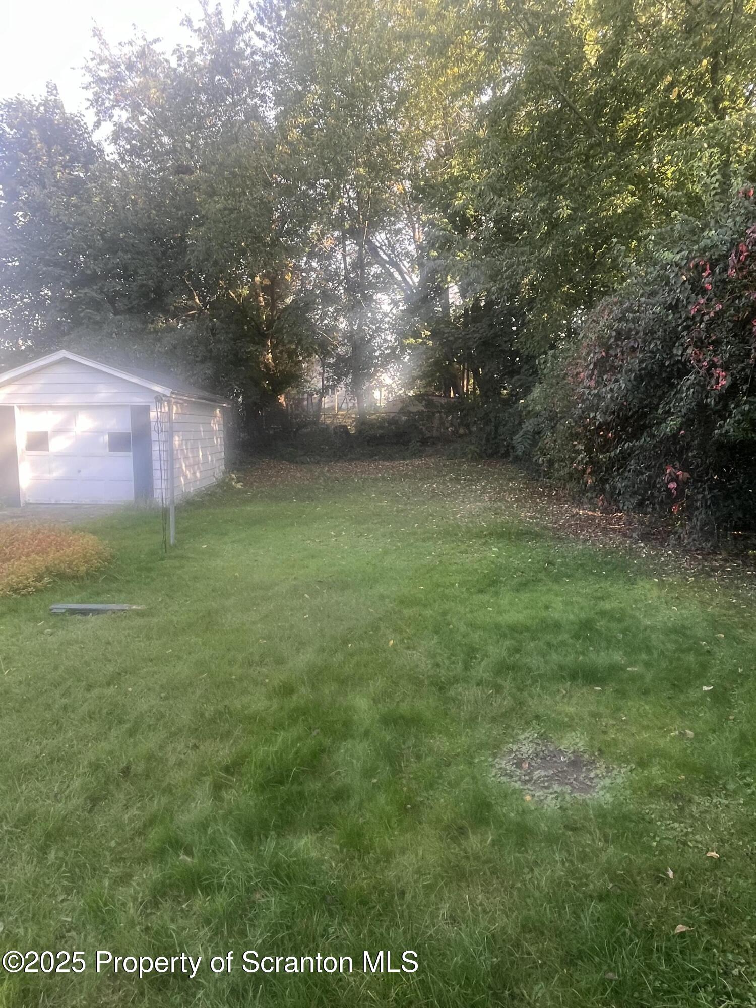 108 3rd Street Blakely, PA 18447 - Photo 5 of 27 IMG_2707