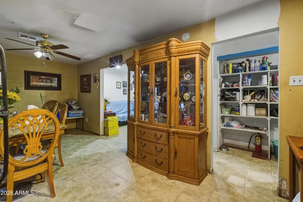 a view of livingroom with furniture
