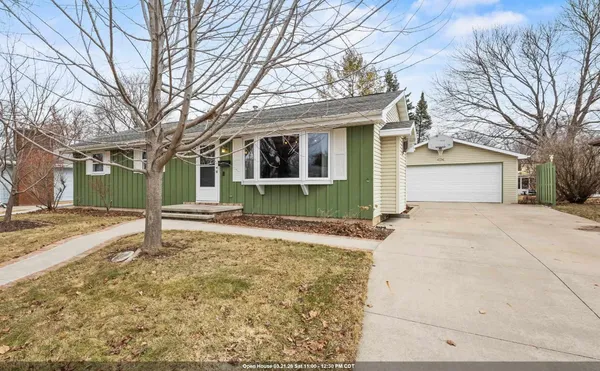 $299,900 | 416 South Joseph Street, Appleton, WI 54915