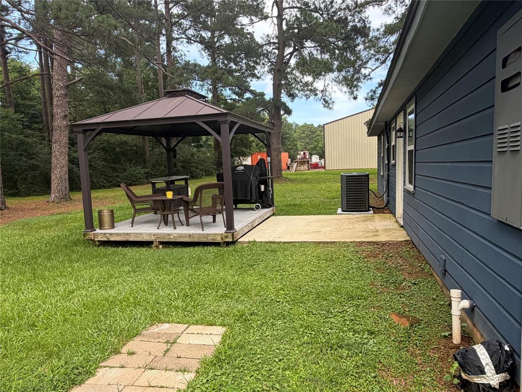 10096 Ferry Lake Road Oil City, LA 71061 - Photo 3 of 21