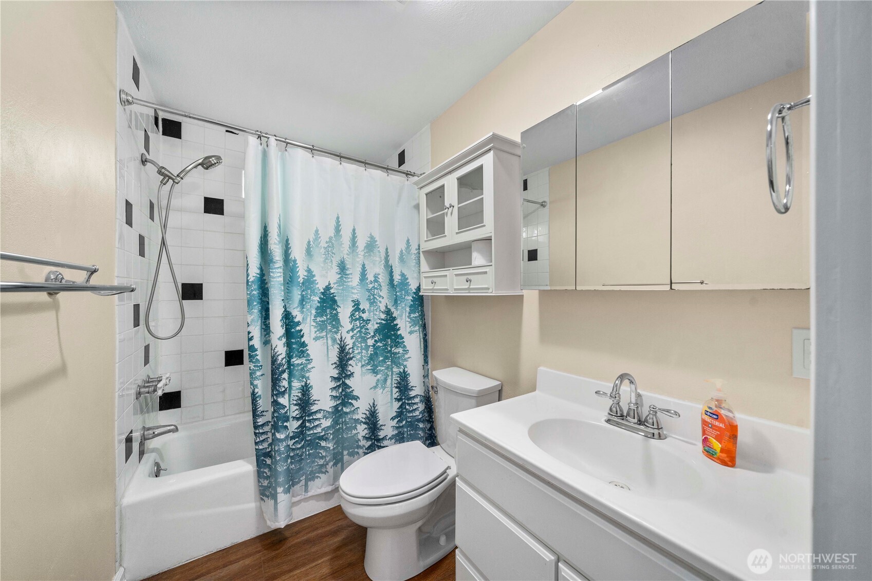 1242 Lidstrom Road East Port Orchard, WA 98366 - Photo 17 of 32 Gallery Image 17