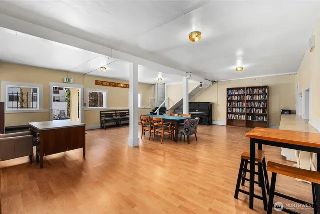 $1,444,000 | 2116 West Dravus Street, Seattle, WA 98199