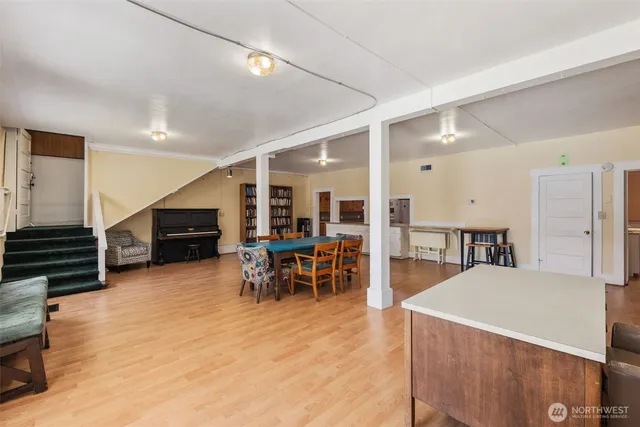 $1,444,000 | 2116 West Dravus Street, Seattle, WA 98199