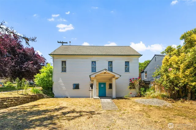 $1,444,000 | 2116 West Dravus Street, Seattle, WA 98199