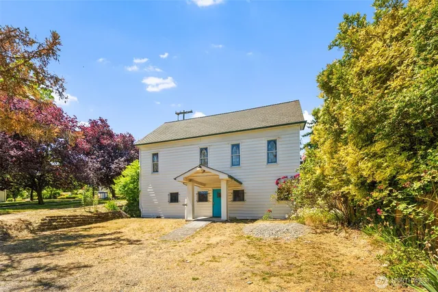 $1,444,000 | 2116 West Dravus Street, Seattle, WA 98199