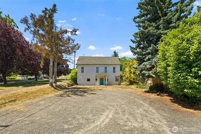 $1,444,000 | 2116 West Dravus Street, Seattle, WA 98199