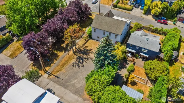 $1,444,000 | 2116 West Dravus Street, Seattle, WA 98199