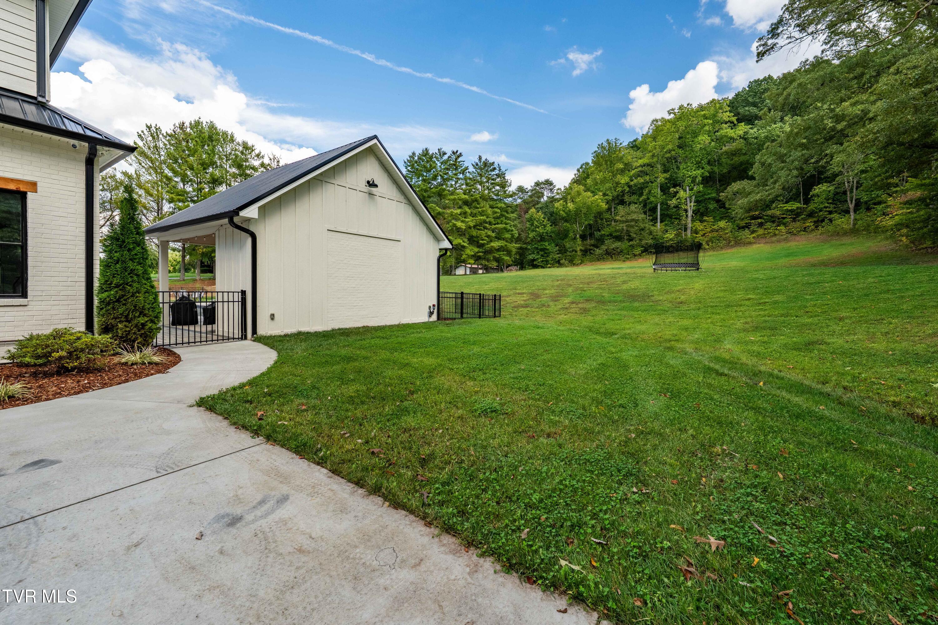 2333 Rock Springs Road Kingsport, TN 37664 - Photo 133 of 165 2333 Rock Springs Road (55 of 169)