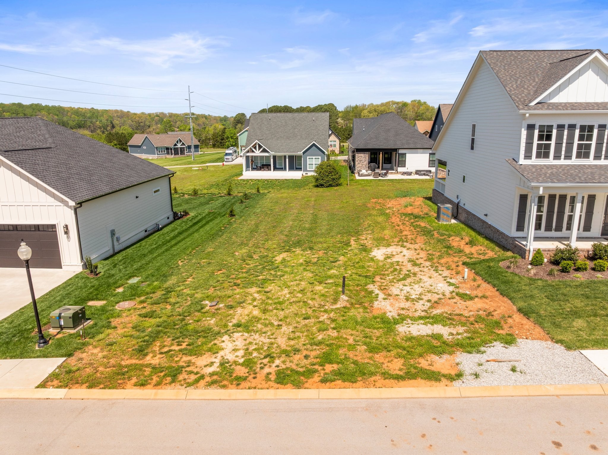 0 Pontoon Place Winchester, TN 37398 - Photo 2 of 7 a view of residential houses with yard