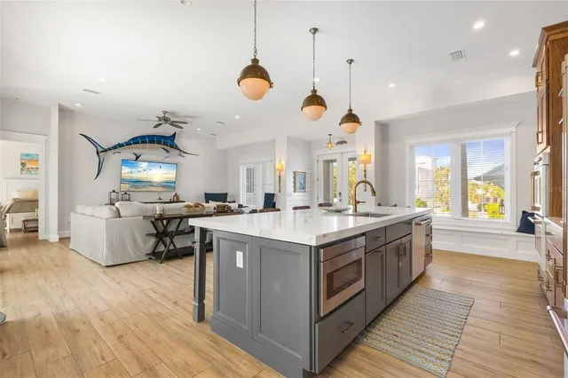 $5,275,000 | 436 South Polk Drive, Sarasota, FL 34236