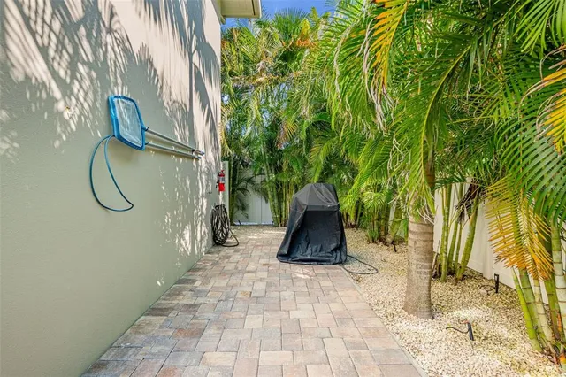 $5,275,000 | 436 South Polk Drive, Sarasota, FL 34236