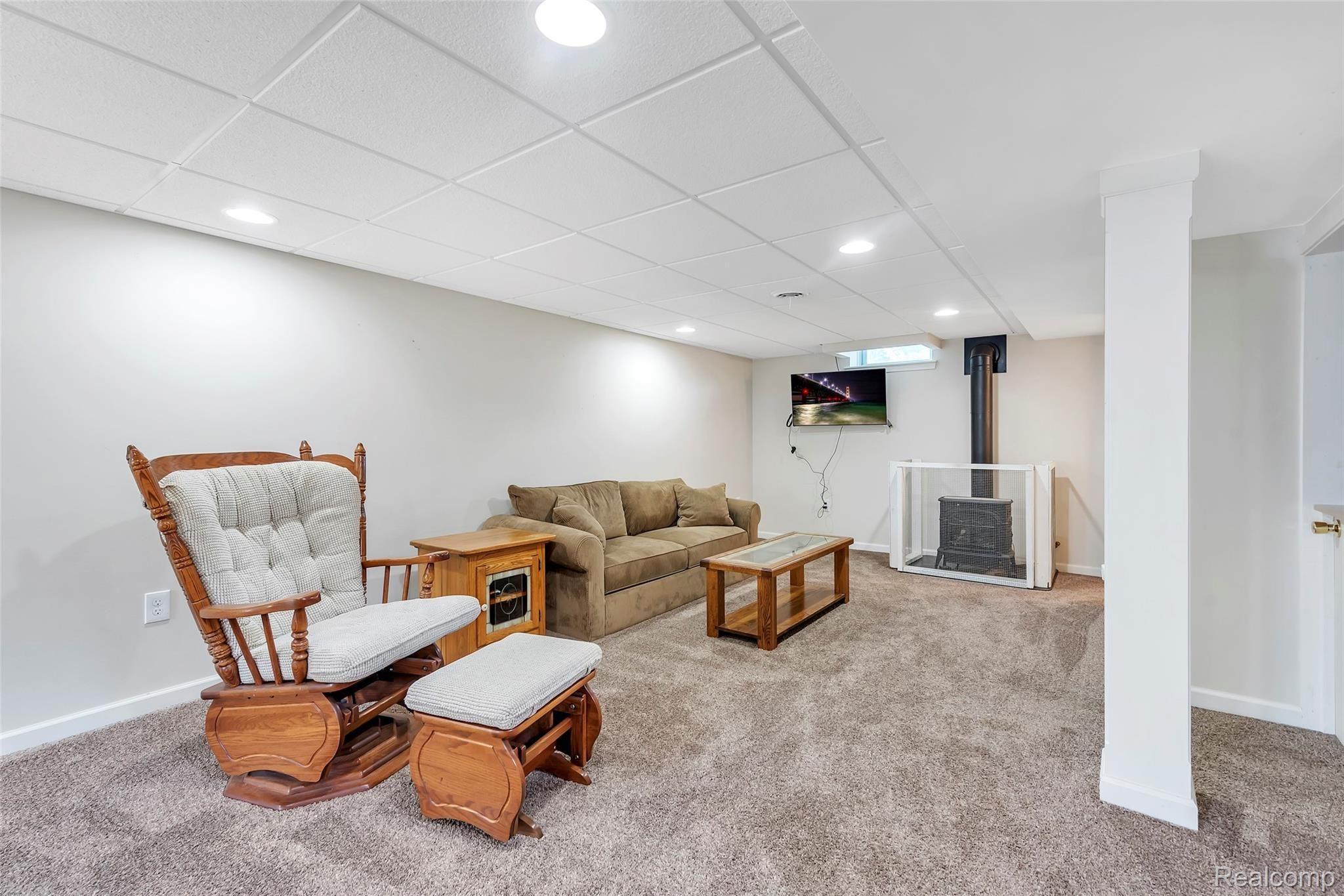11455 Dexter-Pinckney Road Pinckney, MI 48169 - Photo 24 of 45 11455-DEXTER-PINCKNEY-Road-Putnam-Twp-Michigan-48169-windowstill-25.jpg