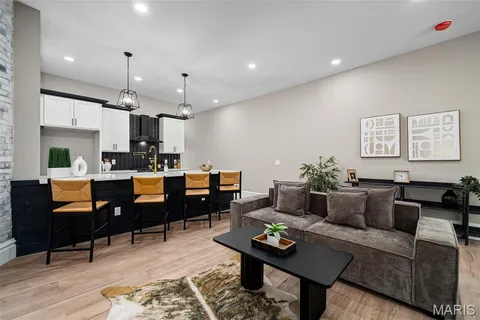 $449,000 | 3235 South Jefferson Avenue, St. Louis, MO 63118