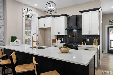 $449,000 | 3235 South Jefferson Avenue, St. Louis, MO 63118