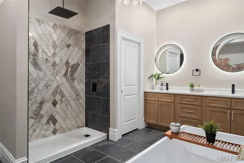 $449,000 | 3235 South Jefferson Avenue, St. Louis, MO 63118